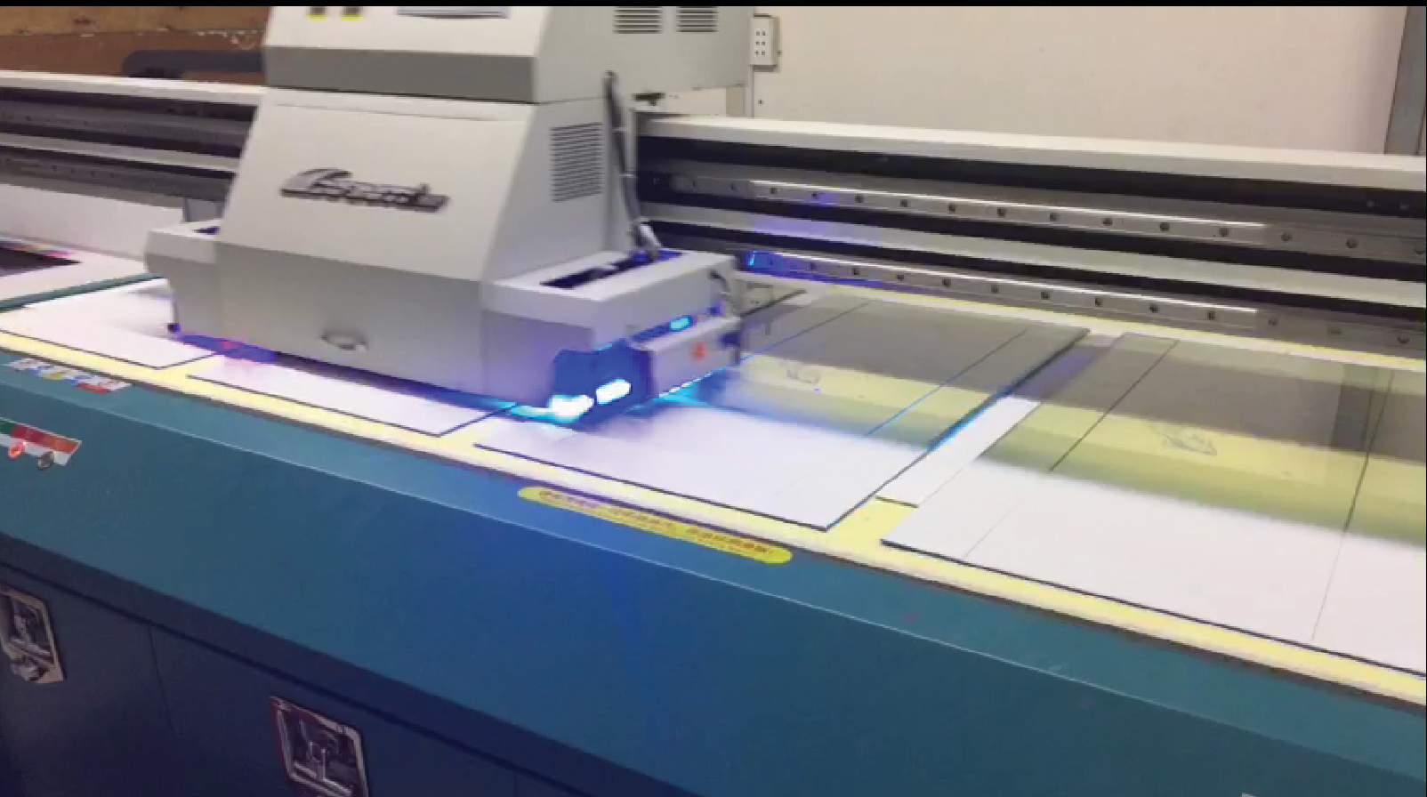 Bộ tranh kính 3D - Cảnh biển hoàng hôn - GC001, kính cường lực 5mm, khung viền composite, công nghệ in UV 3D 3 lớp, bền màu trên 20 năm.