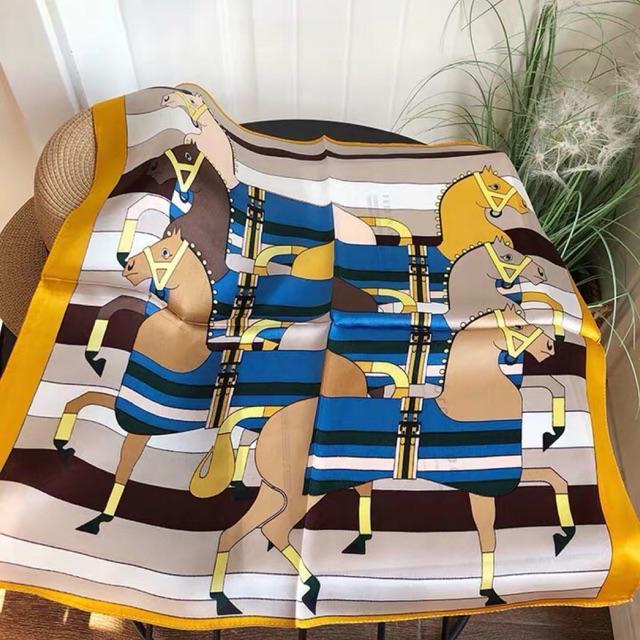 Khăn bandana choàng lụa thanh lịch in hình con ngựa size 70x70cm - Khăn turban