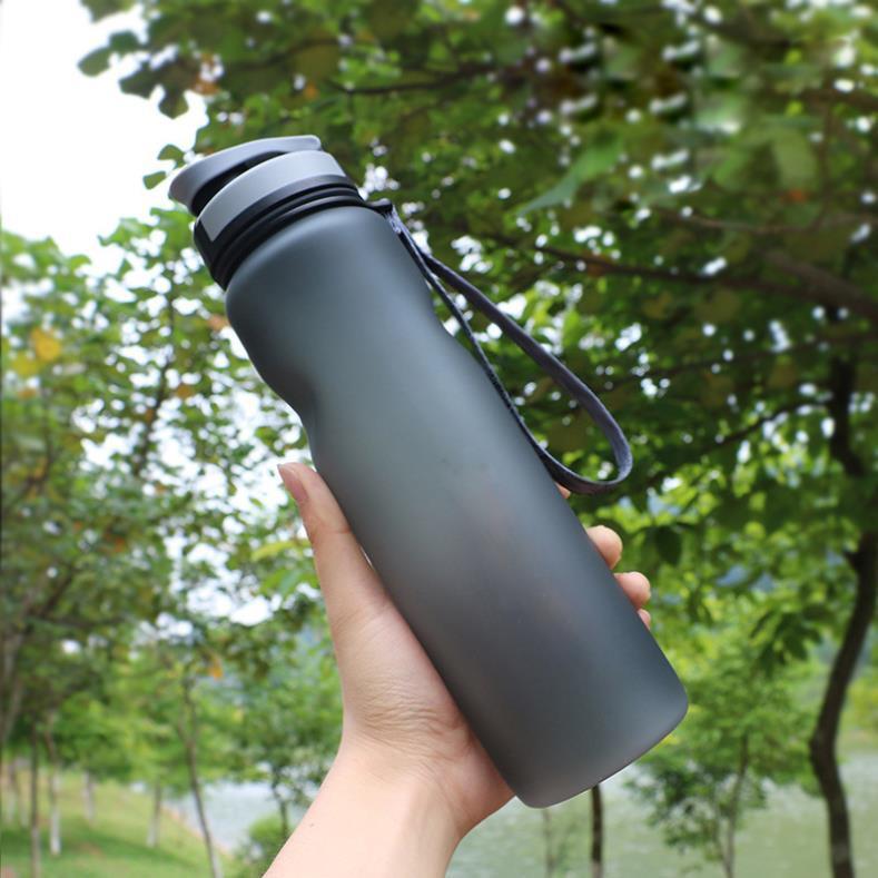 Bình đựng nước tập Gym thể thao 1000ml- giao màu ngẫu nhiên.