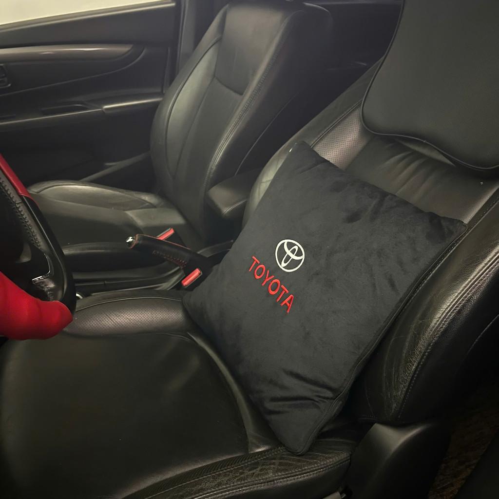 Gối và chăn (mền) 2 trong 1 (logo TOYOTA) - Sử dụng làm tựa lưng, chăn đắp văn phòng hoặc ô tô tiện dụng