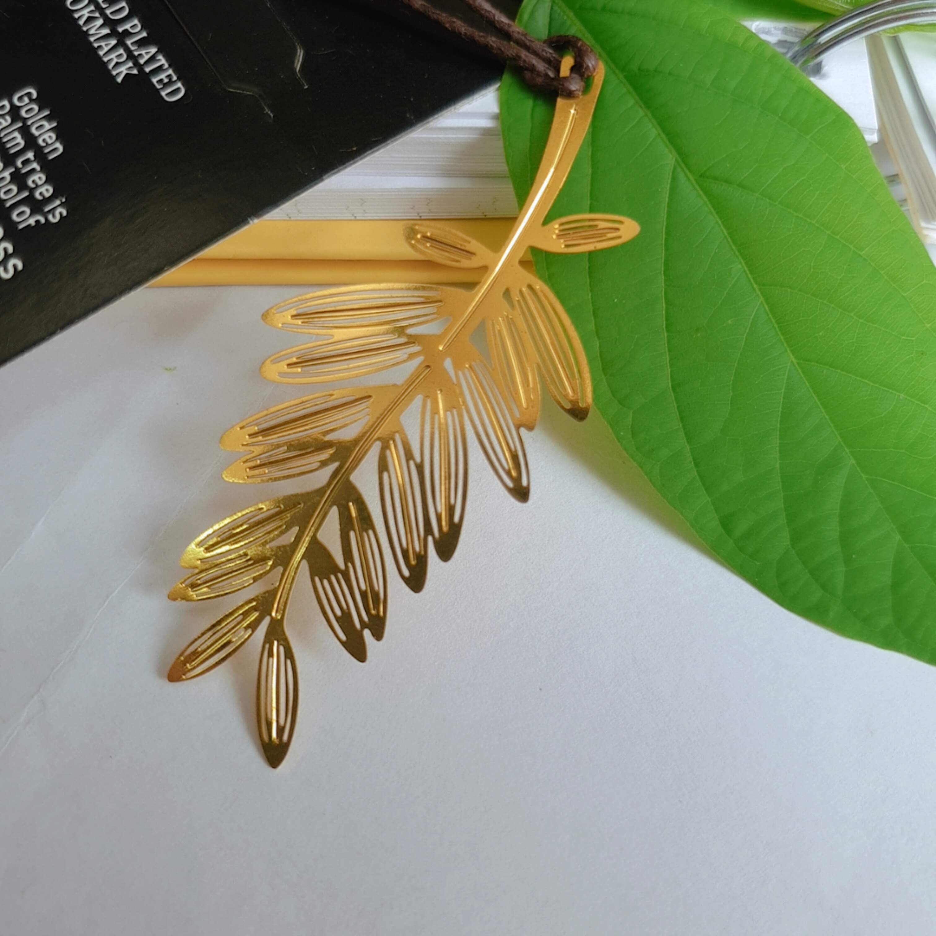 Bookmark kim loại mạ đồng cành dương xỉ