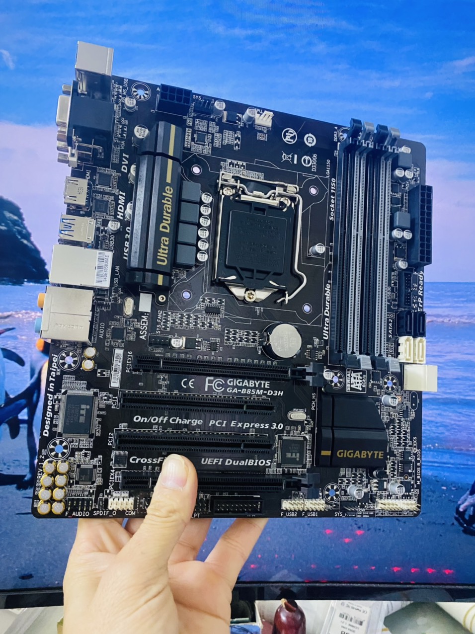 Bo Mạch Chủ GIGABYTE B85M-D3H - Hàng Chính Hãng