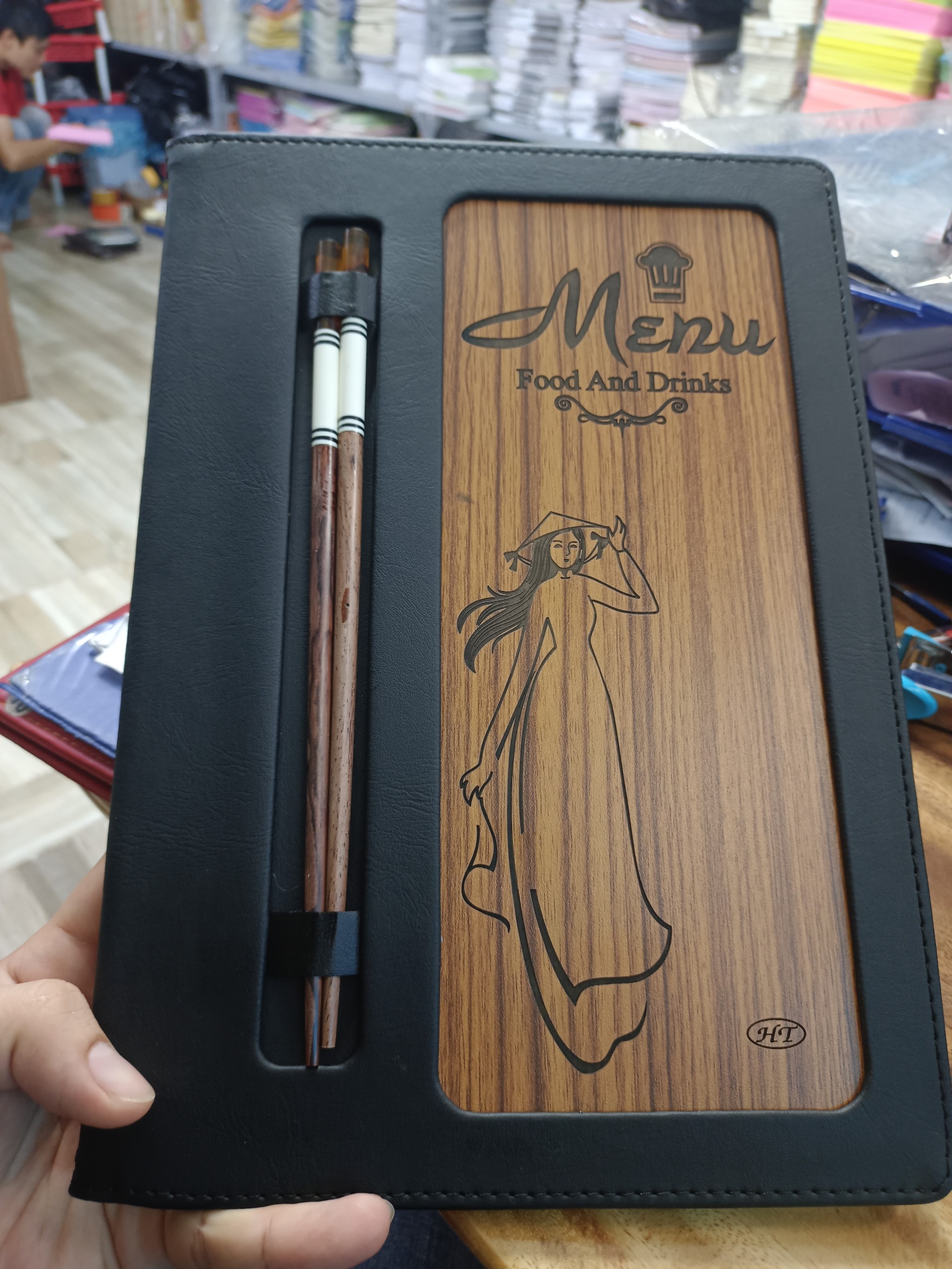 BÌA 10 LÁ MENU GỖ CAO CẤP 2031 (20*30CM)