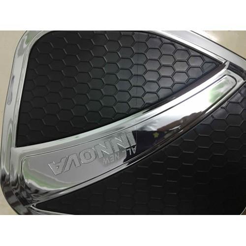 Ốp nắp bình xăng xe innova 2016 2017 2018 2019 2020 2021