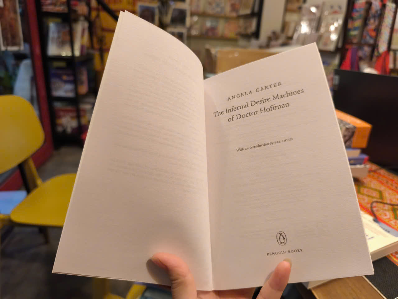 Sách - The Infernal Desire Machines of Doctor Hoffman (Penguin Modern Classics) by Angela Carter