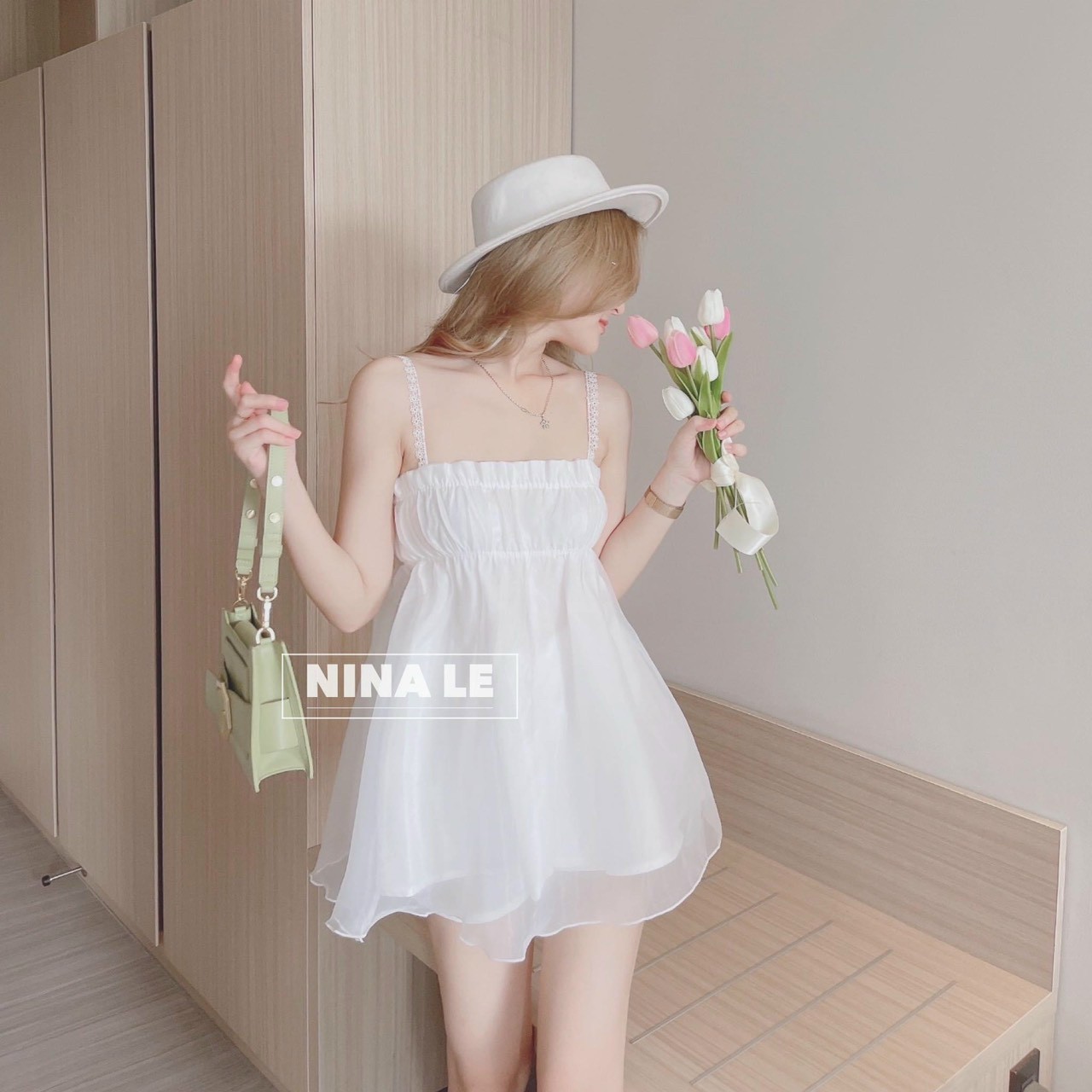 Set đồ nữ áo 2 dây chun ngực vải tơ voan kèm quần đùi màu trắng nhẹ nhàng