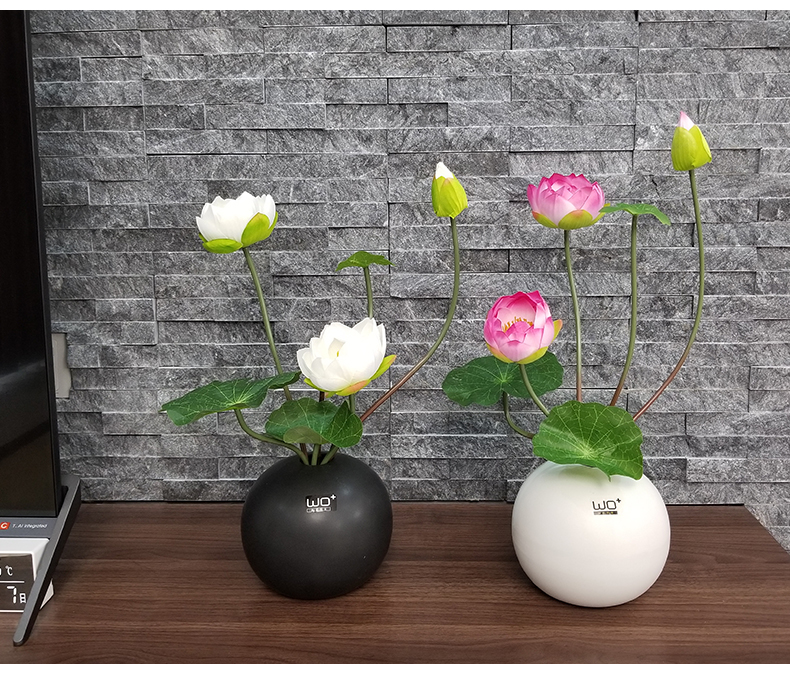 Hoa lụa, Bó hoa sen giả kèm nụ và lá  sen dùng để trang trí nhà cửa, văn phòng, nhà hàng, trưng bày ở ban thờ gia tiên, ban thờ phật (chưa gồm bình gốm sứ)