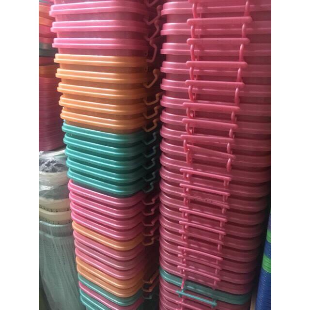 Thùng nhựa đựng gạo Việt Nhật 3 dung tích giao màu ngẫu nhiên