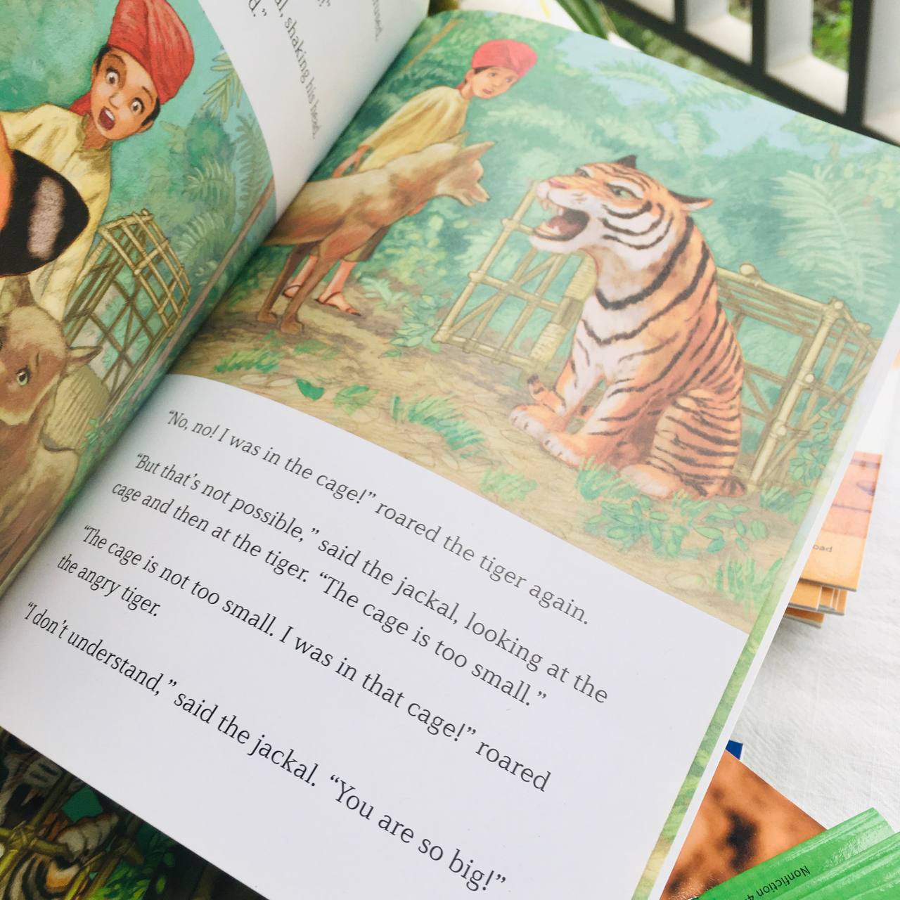 The Tiger, the Boy, and the Jackal - Leveled Reader with Downloadable Audio Free - Sách chuẩn nhập khẩu từ NXB Compass
