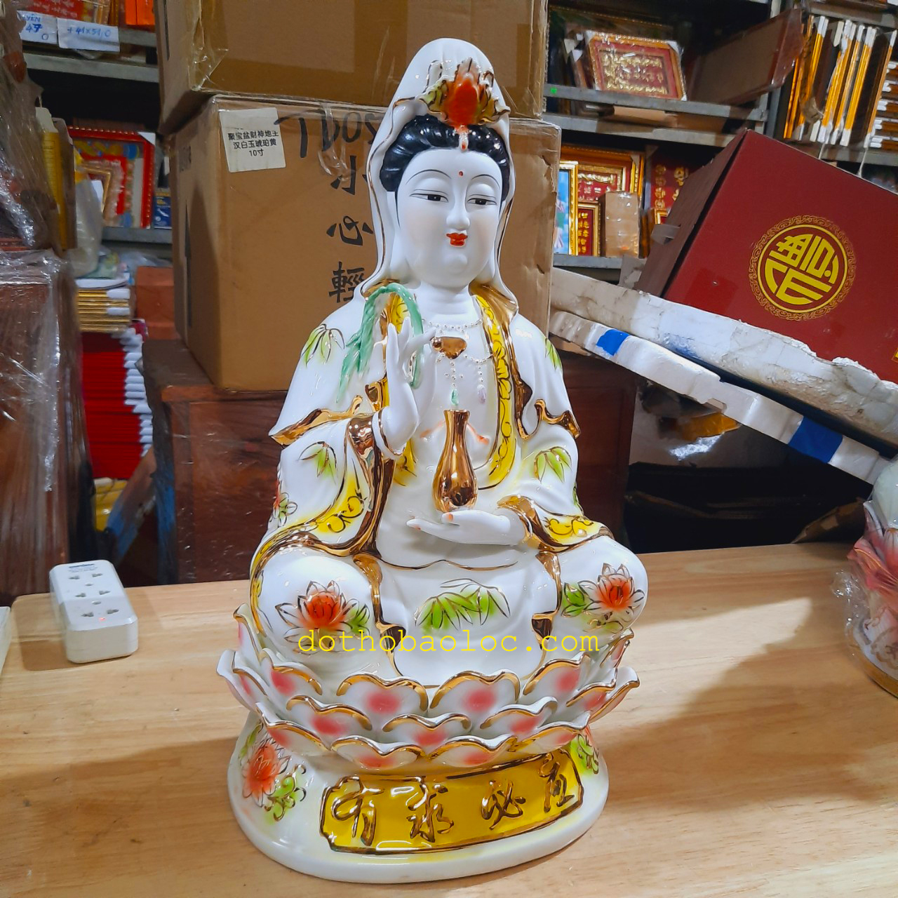 Tượng Quan Âm gốm sứ cao cấp ngồi trên đài sen Cao 41cm