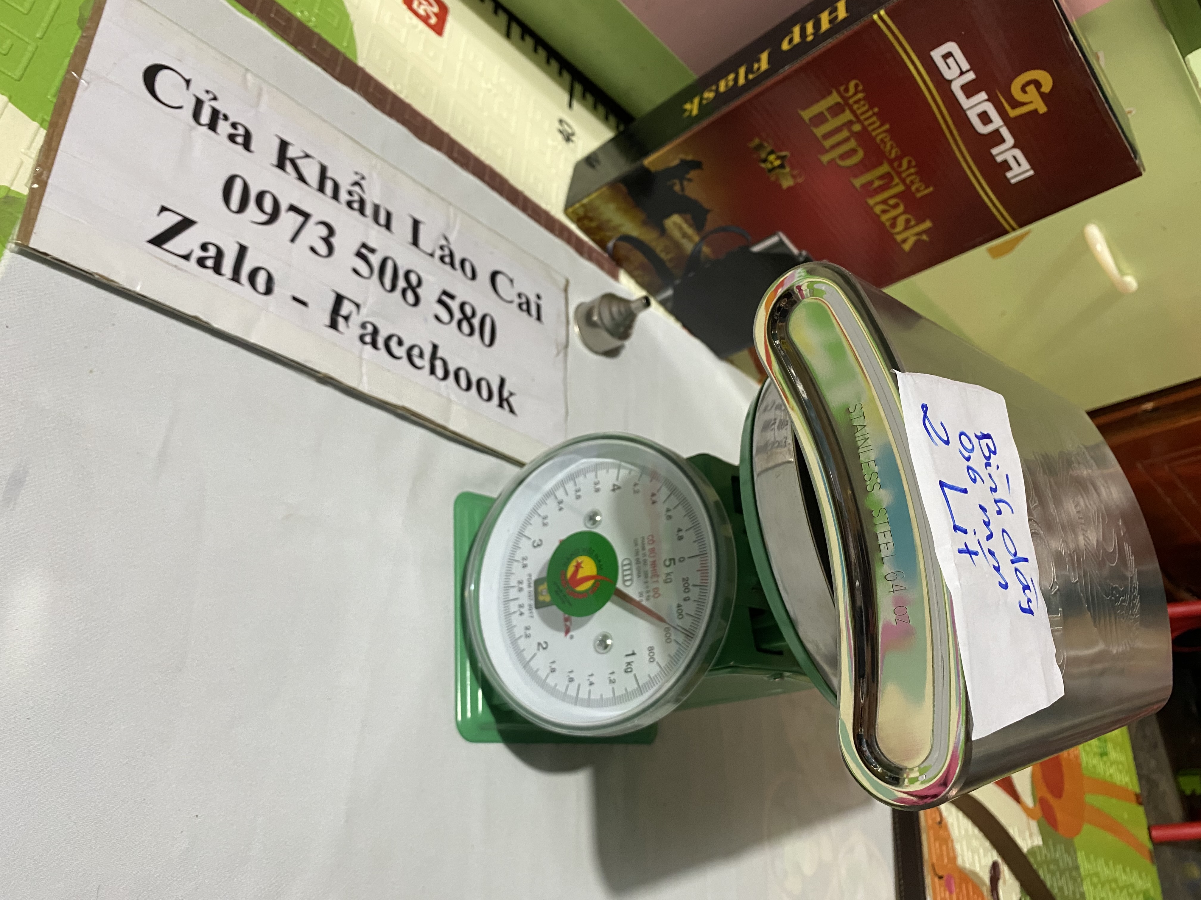 Bình tông inox đựng nước, riệu CCCP Logo dập nổi Dung Tích 2.0L - 64oz
