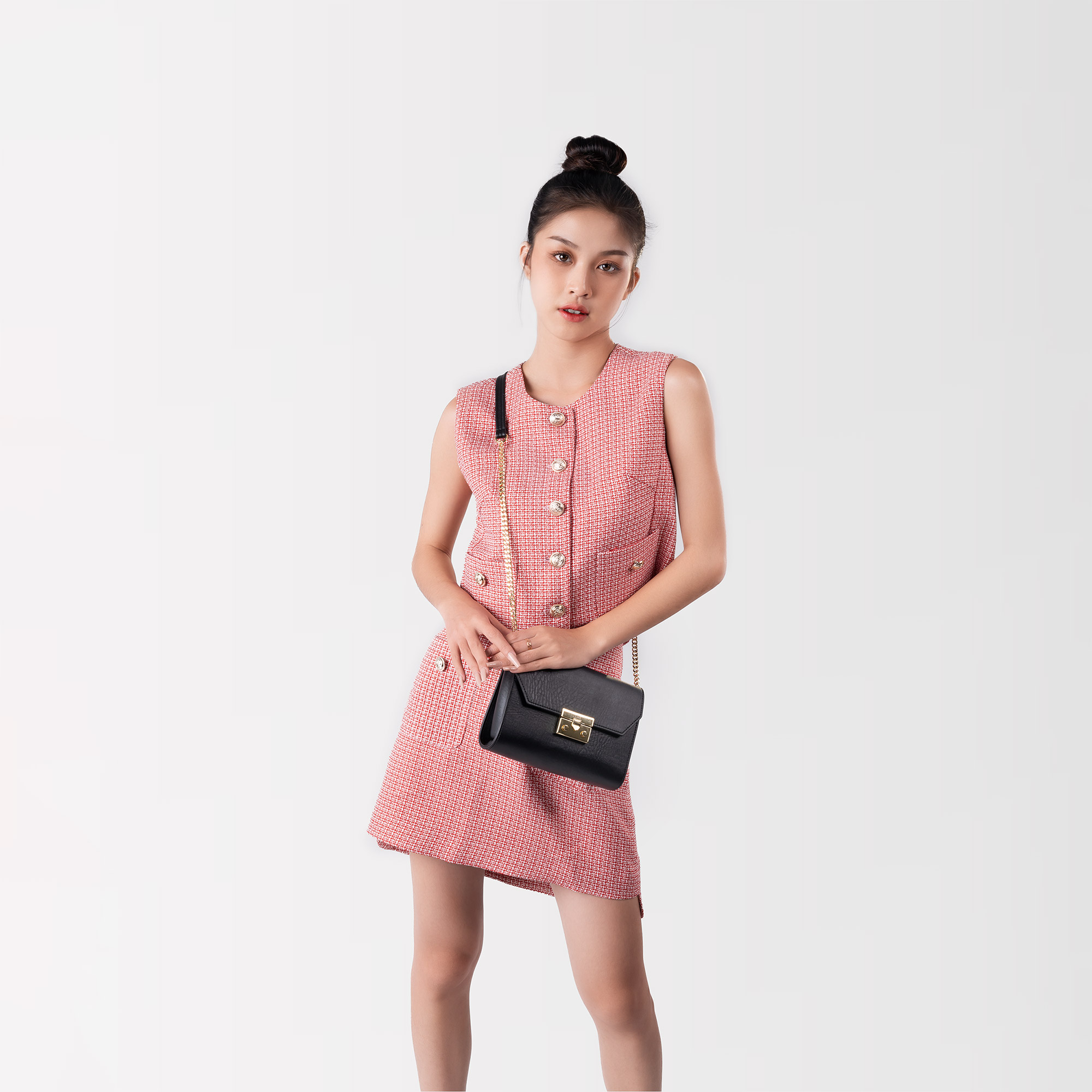Túi đeo chéo da nữ khóa nhấn Lata HN100