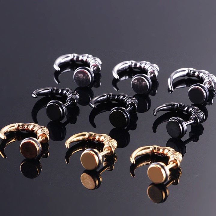 Bông Tai Nam Hình Móng Vuốt Chất Liệu Thép Titan Không Rỉ TT 1366 - 1 Cặp