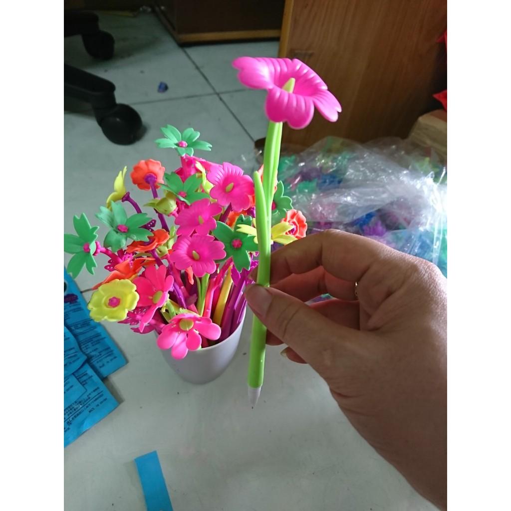 Bút gel mực đen hình cây hoa cute
