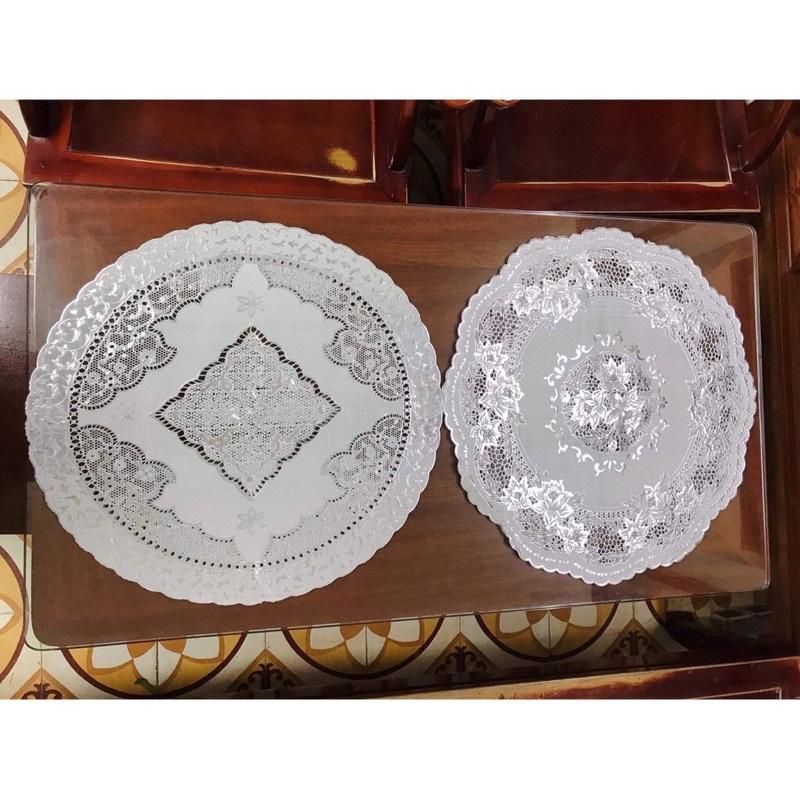 Khăn trải bàn ren hoa nhựa bàn tròn đường kính 50cm