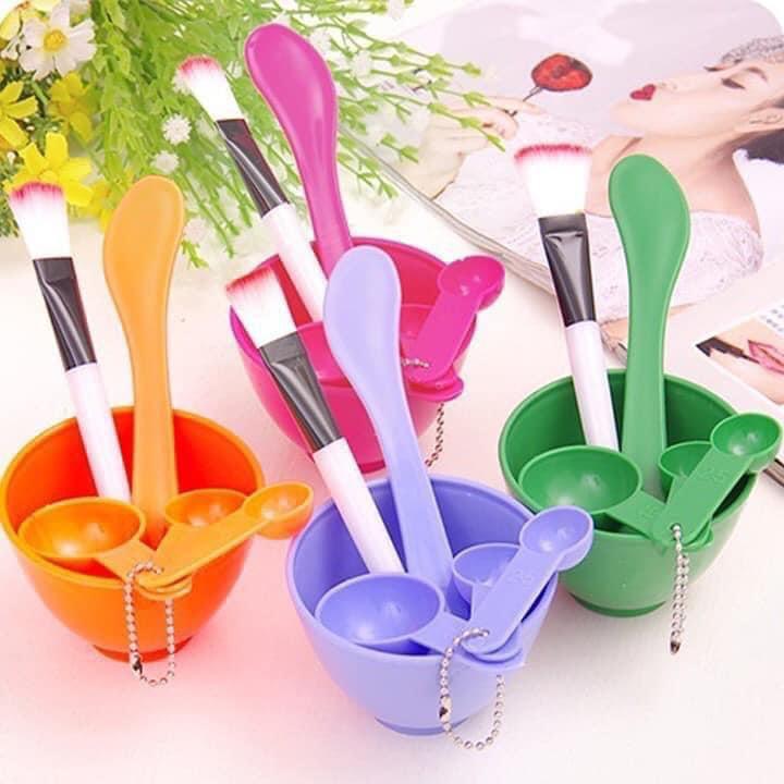 Bát trộn mặt nạ 4 in 1