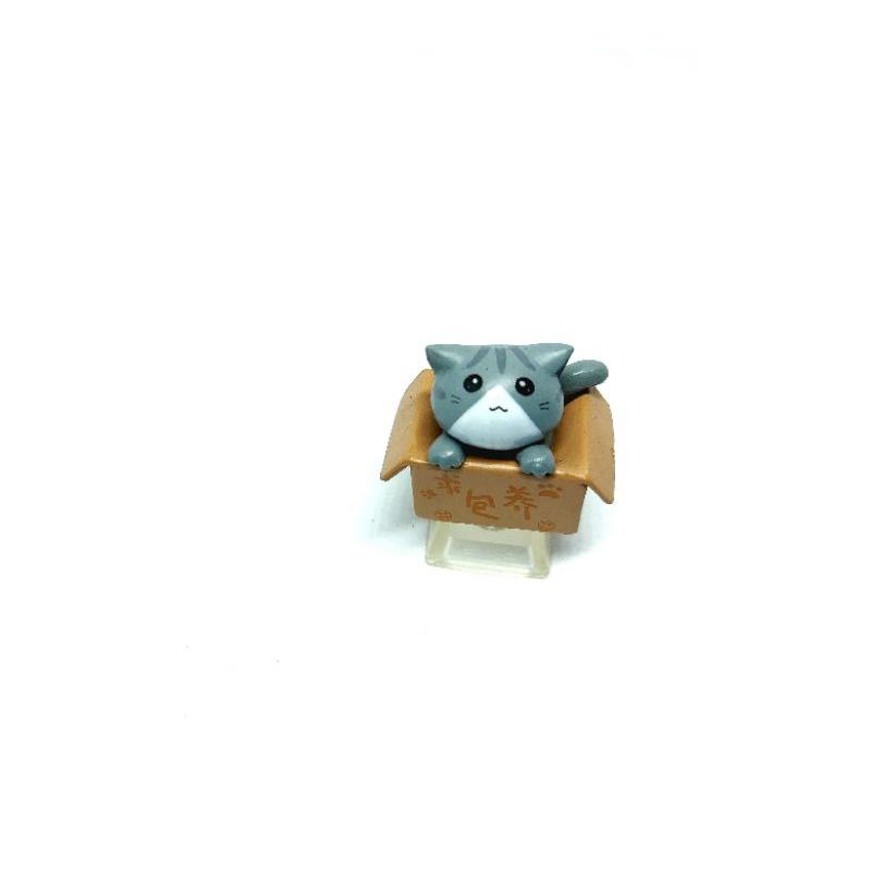 Keycap bé mèo trong hộp( cat in box) chân trong suốt