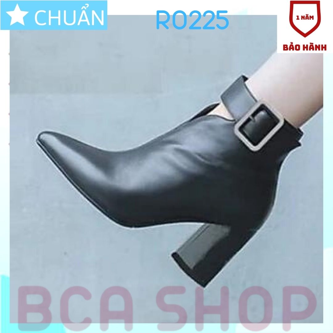 Giày bốt nữ cổ thấp 8p RO225 ROSATA tại BCASHOP da lì thời trang cao cấp kết hợp xẻ tim và vòng sành điệu, đẳng cấp và độc lạ - màu đen