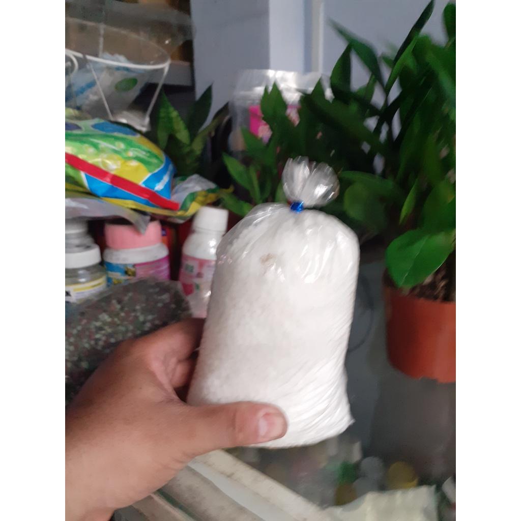 Bịch nửa ký đạm urê.