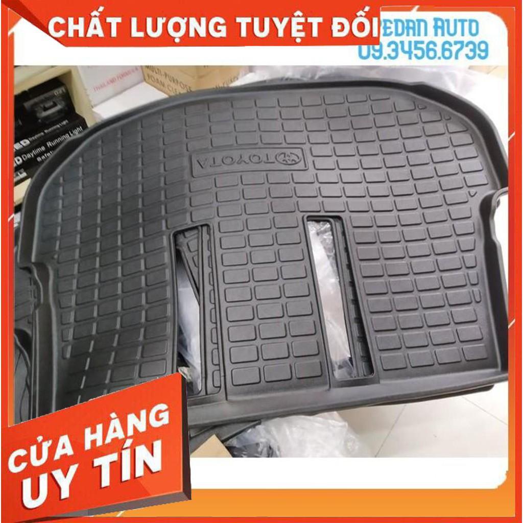 Miếng lót cốp cao cấp dành cho xe Toyota Innova 2009-2019 nhựa dẻo màu đen ko mùi
