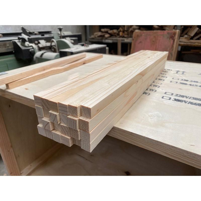 Thanh Gỗ Thông Vuông 2cm x 2cm x dài 80cm + Bào Láng 4 Mặt