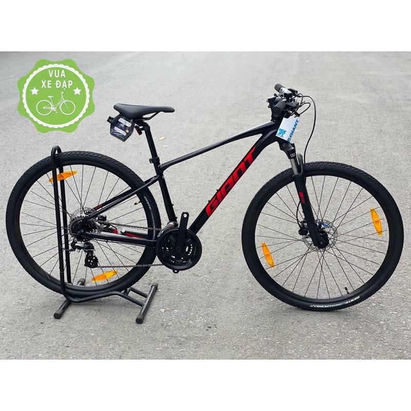 Xe đạp địa hình MTB GIANT ROAM 4 Disc, phanh đĩa dầu, bánh 700c, khung nhôm Aluxx