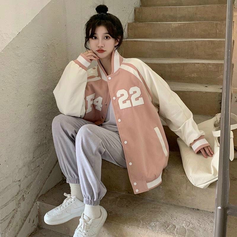 Áo khoác bomber nhung F426 form rộng ulzzang Nam Nữ Phối Tay, Áo Bomber Bóng Chày nhung da F426 Unisex Cao Cấp,Áo Khoác Varsity nhung Phong Cách Hàn Quốc, áo khoác bóng chày chất nhung tăm thêu chữ form rộng cho nam nữ
