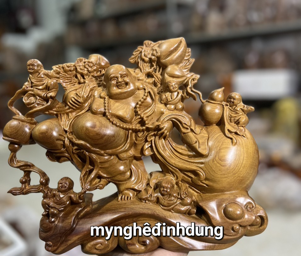 Tượng phật di lặc ngũ phúc bằng gỗ bách xanh thơm nức kt 30x25x12cm