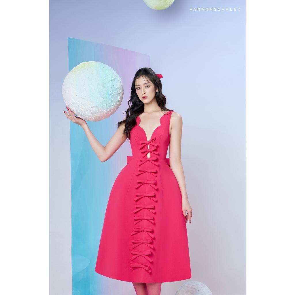 Đầm nữ VANANHSCARLET nơ ngực dáng dài V094S22