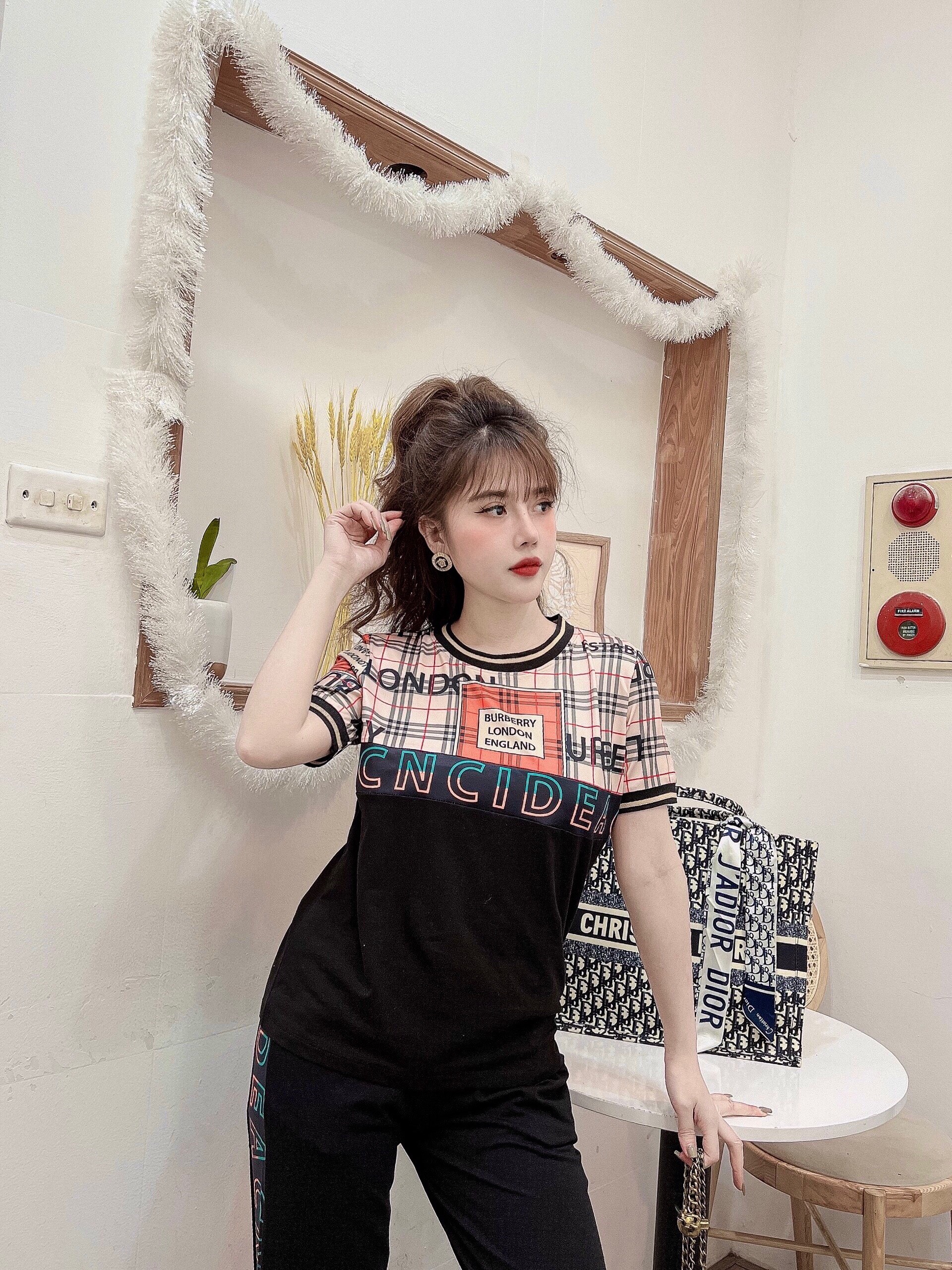 Đồ bộ thể thao thun cotton nữ phối họa tiết viền chữ Bencid