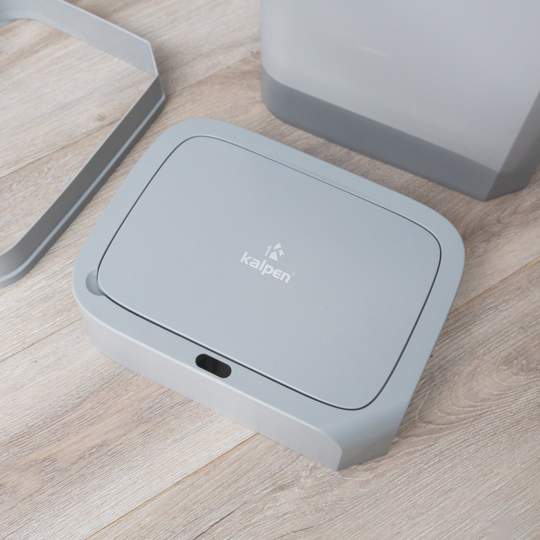 Thùng rác cảm ứng mở nắp thông minh Kalpen G3 dung tích 18L chuẩn Đức - Hàng chính hãng