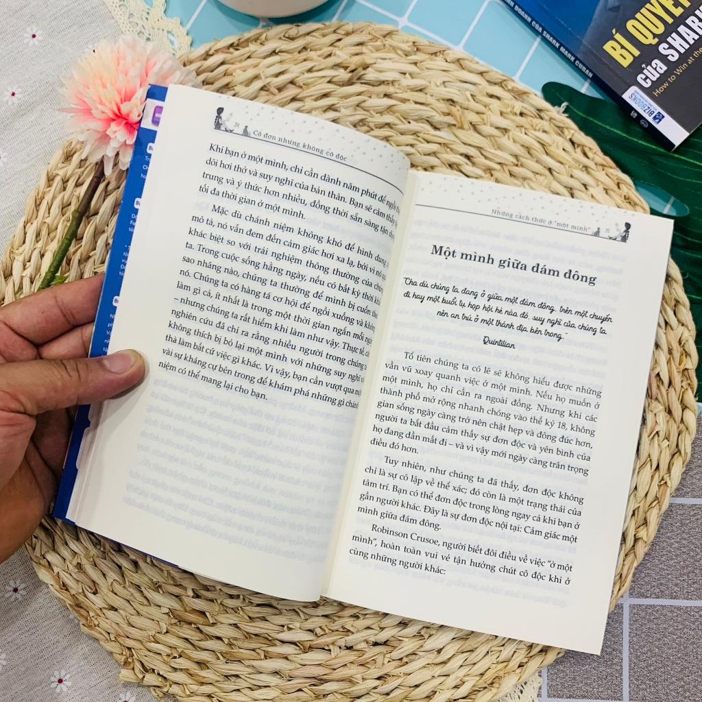 Cô Đơn Nhưng Không Cô Độc – Hạnh Phúc Luôn Bên Ta - Bản Quyền