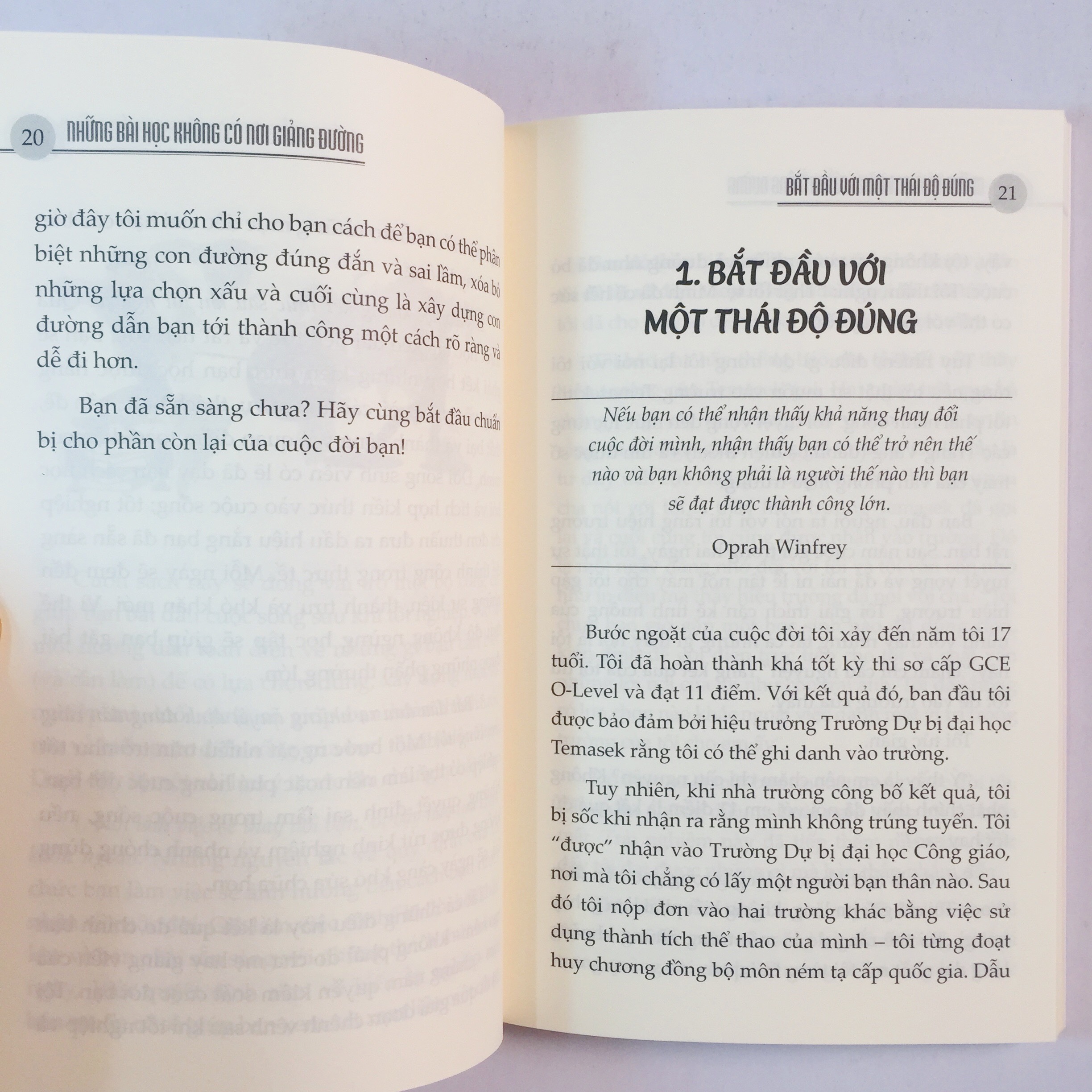 Combo: 20-30 Tuổi - Mười Năm Vàng Quyết Định Bạn Là Ai + Những Bài Học Không Có Nơi Giảng Đường