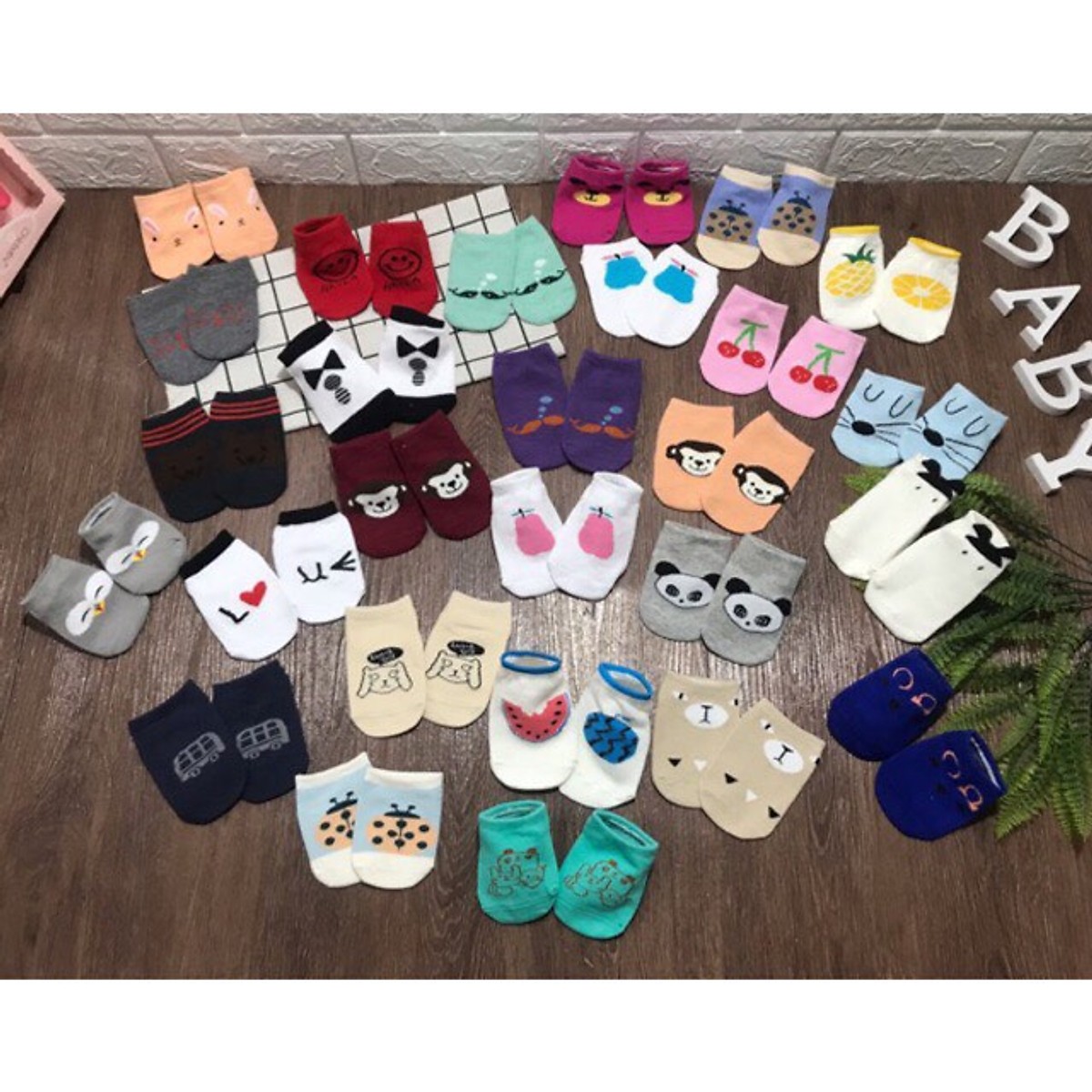 Set 10 Đôi Tất Chống Trượt Co Dãn Cho Bé