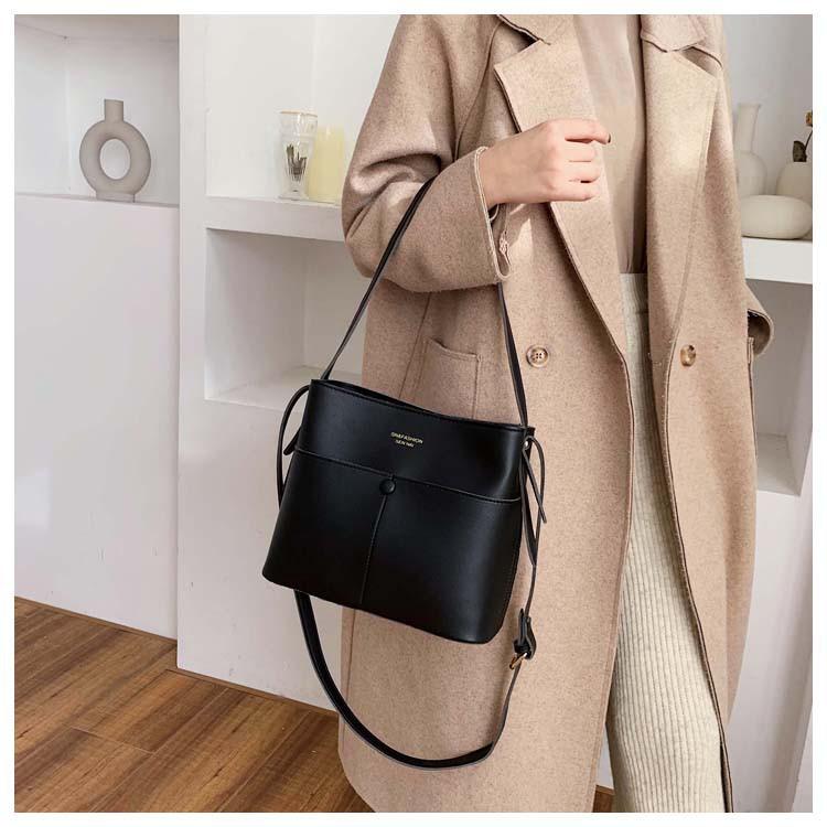 Túi xách tote da đeo chéo nữ đẹp giá rẻ CLABA