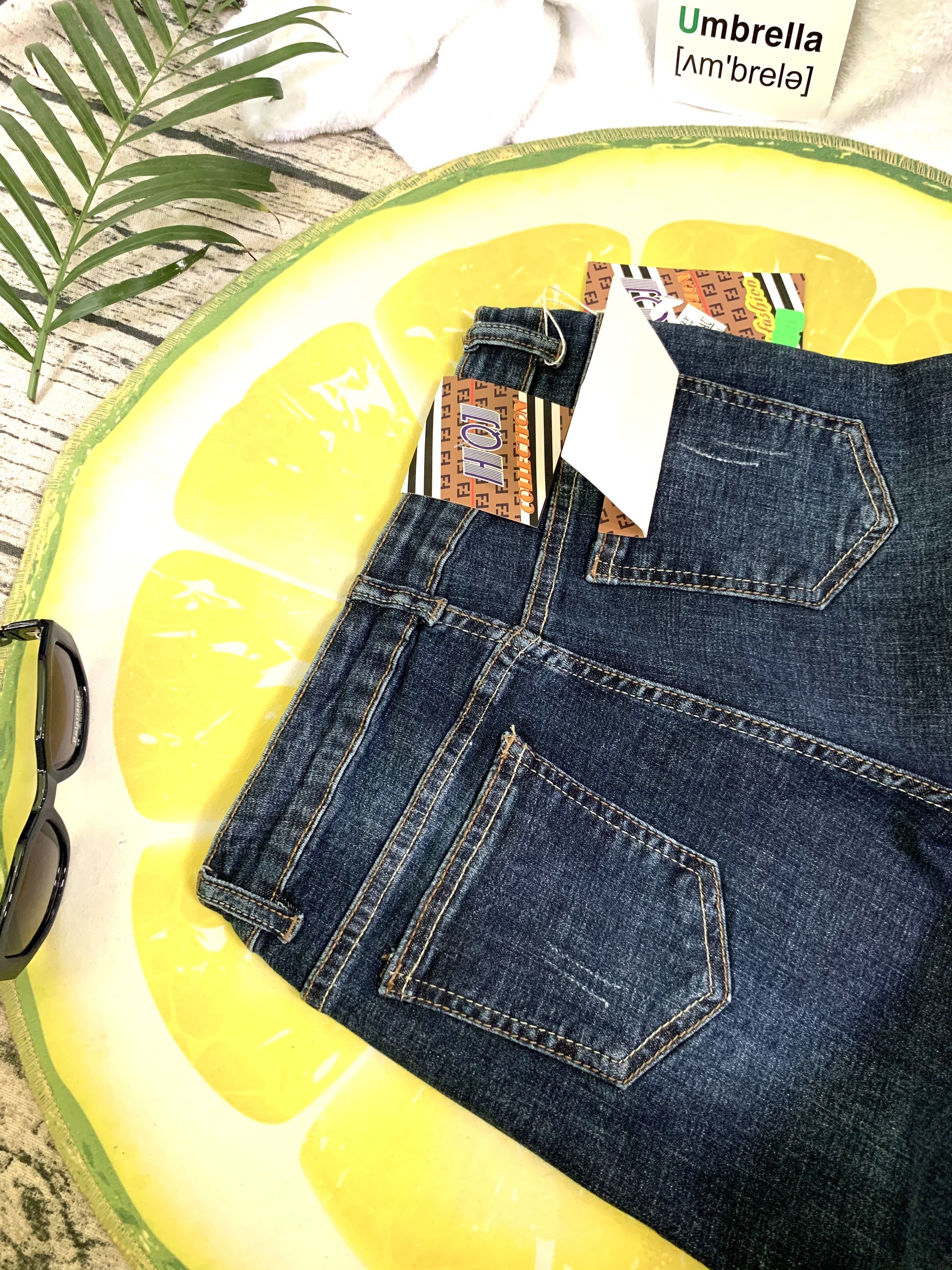 Quần jeans suông lỡ xanh đậm