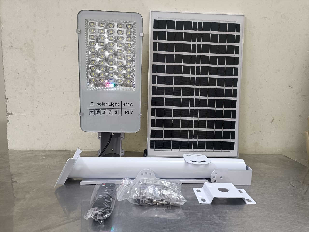 Đèn đường năng lượng mặt trời FLASH 400w