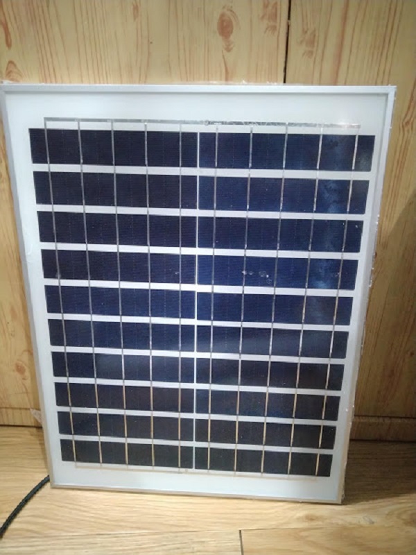 Led 100w năng lượng mặt trời cho sân vườn