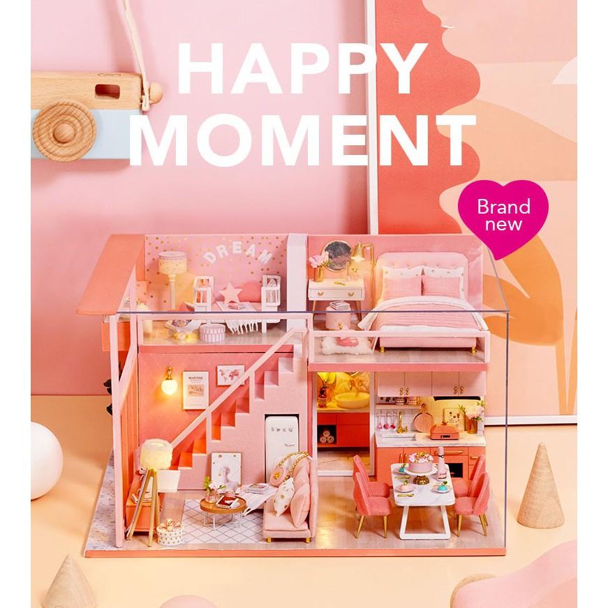 Mô hình nhà búp bê DIY Doll House Miniature_ HAPPY MOMENT _Tặng TẤM CHE BỤI + KEO