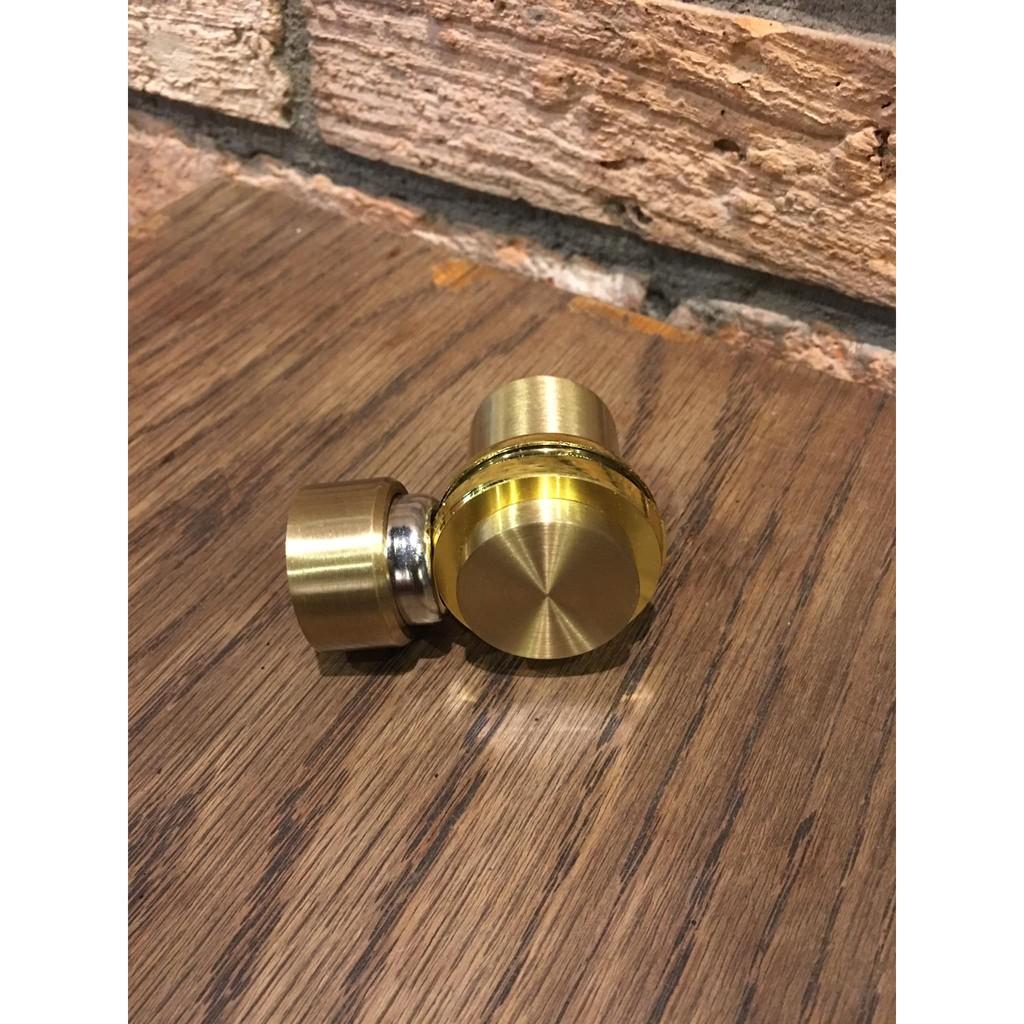 Hít cửa nam châm gắn sàn BRASS