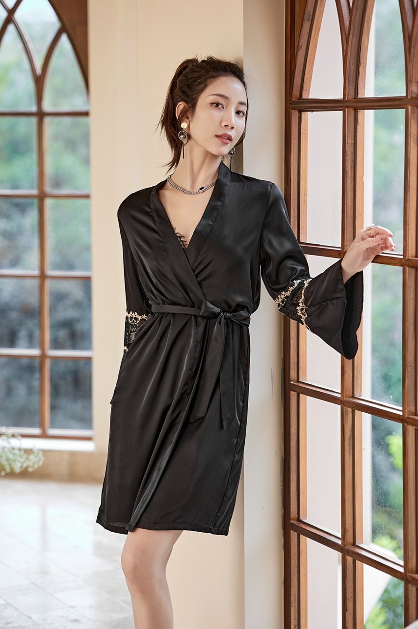 Váy Ngủ Hai Dây Ren Hoa Thanh Lịch (Kèm áo choàng) - B.Lingerie
