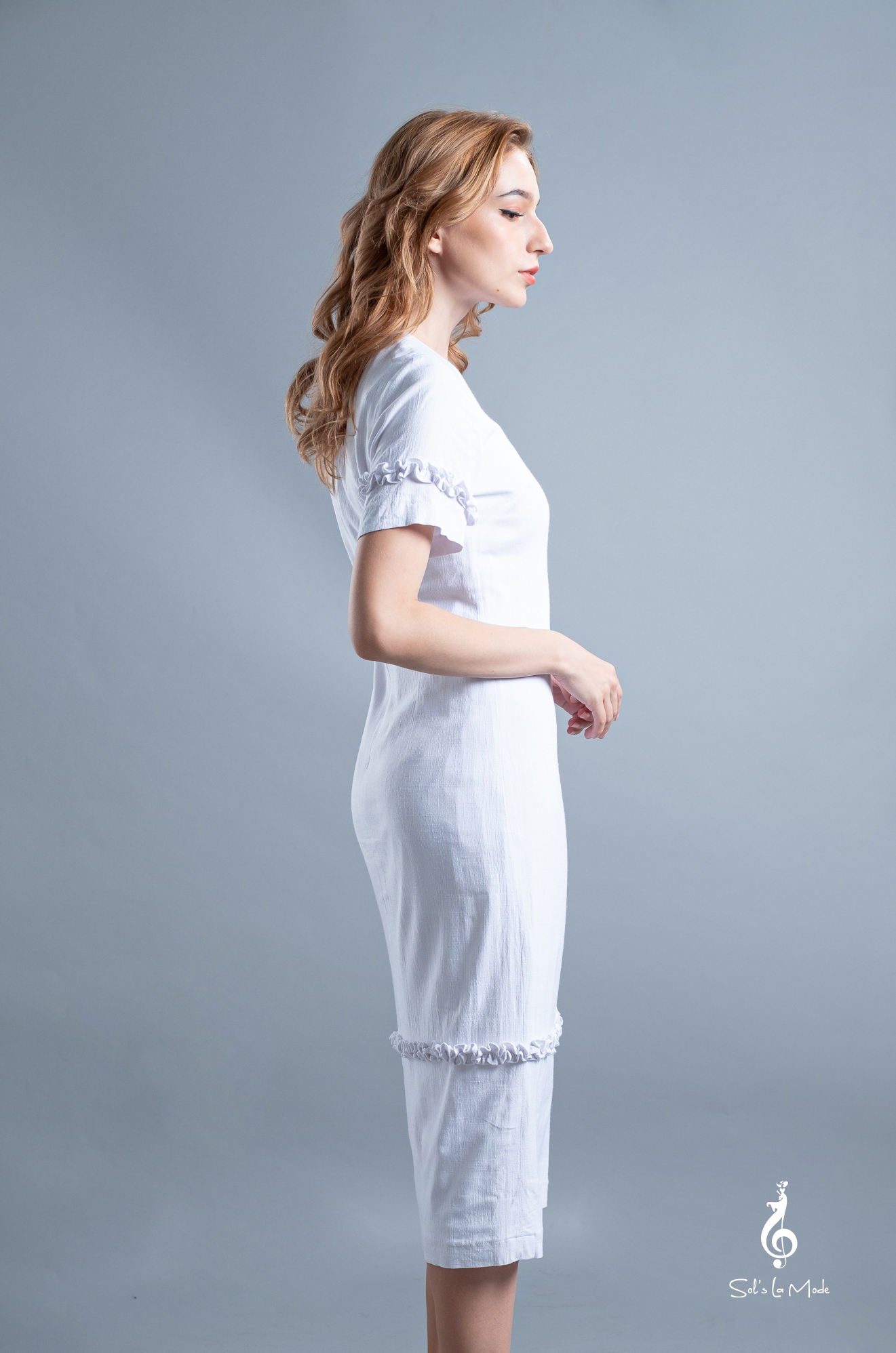 Đầm WHITE Linen dress with sleeves 