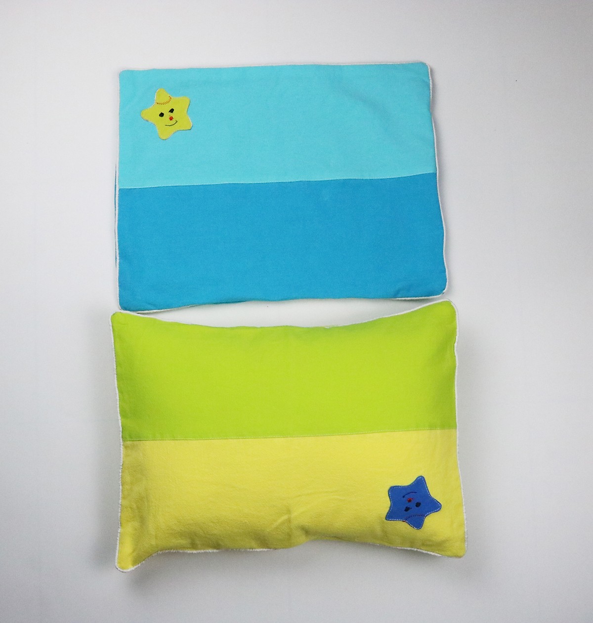 Gối Cara cho em bé kích thước 30x40cm