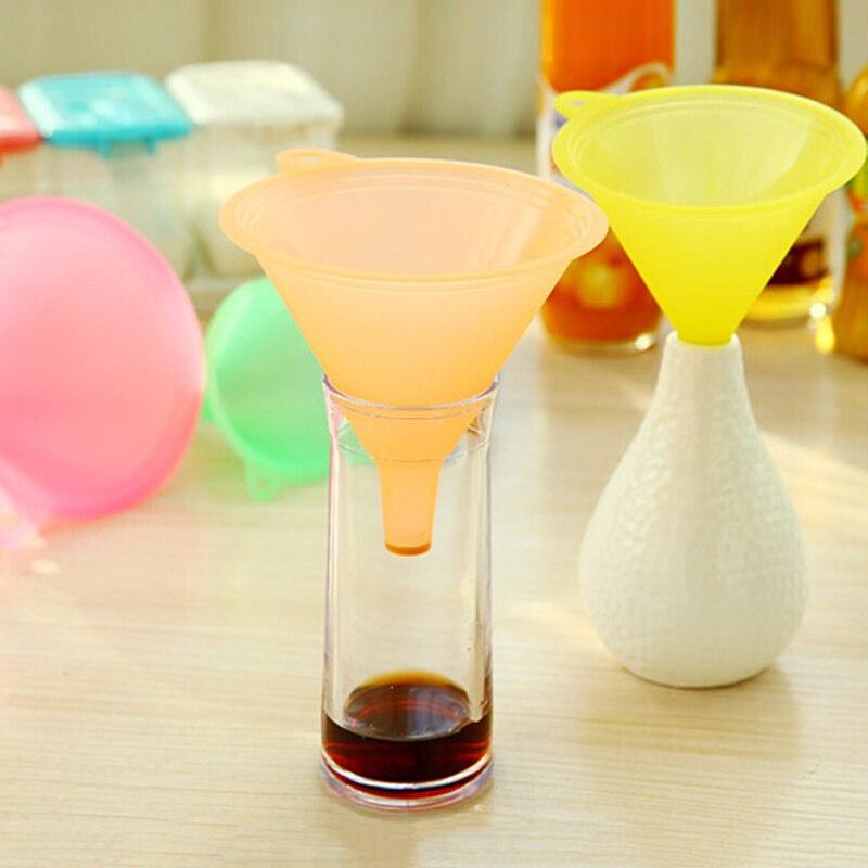 5 PCS Funnel Small Medium Large Variety Liquid Colorful Plastic Oil Funnel Liquid Dispenser Set Large Variety Kit Kitchen Tools
