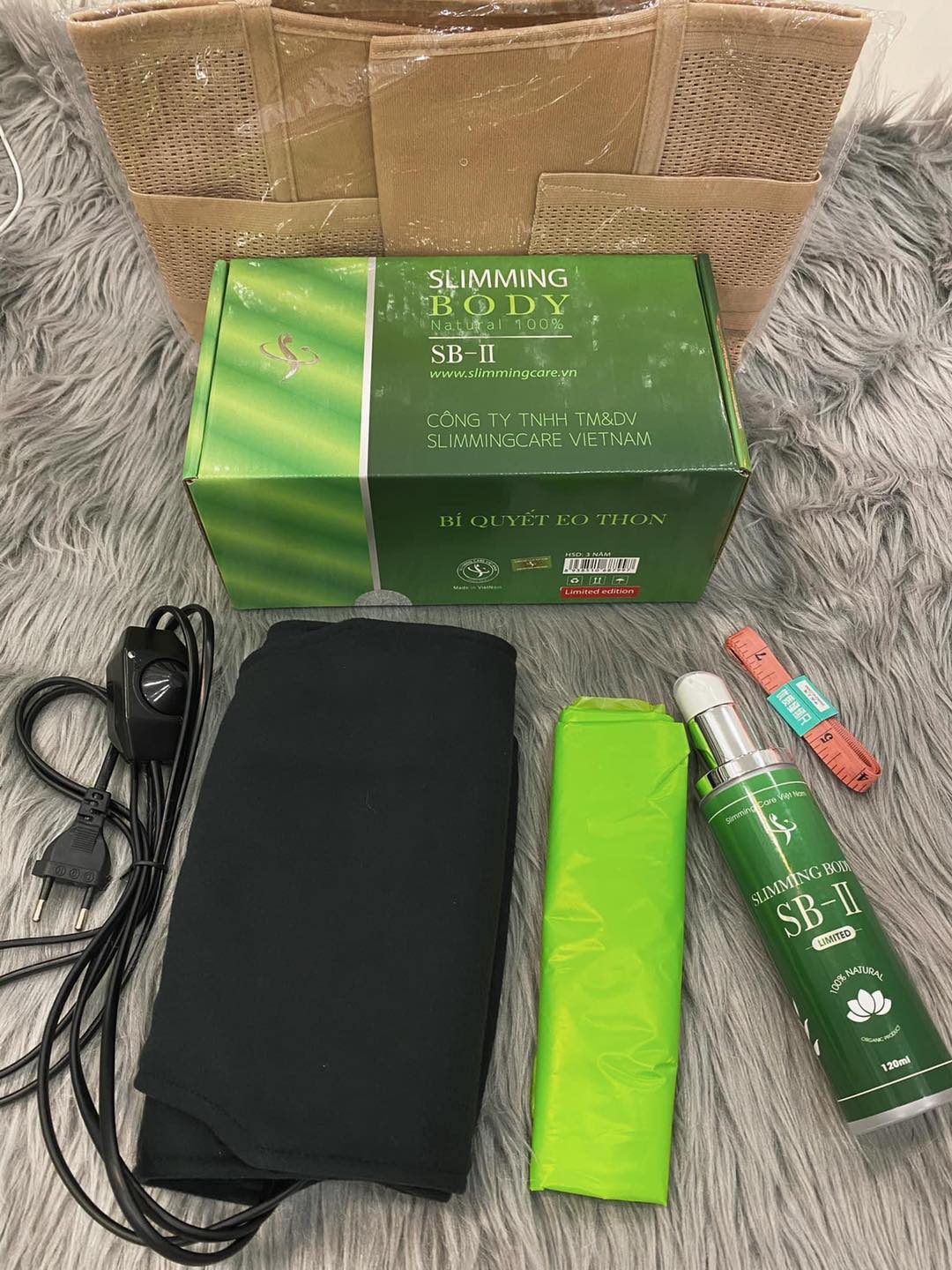 Tinh Dầu Ủ Nóng Tan Mỡ Bụng Đùi Săn Da Slimming Care Slimming Body II - Bản limited