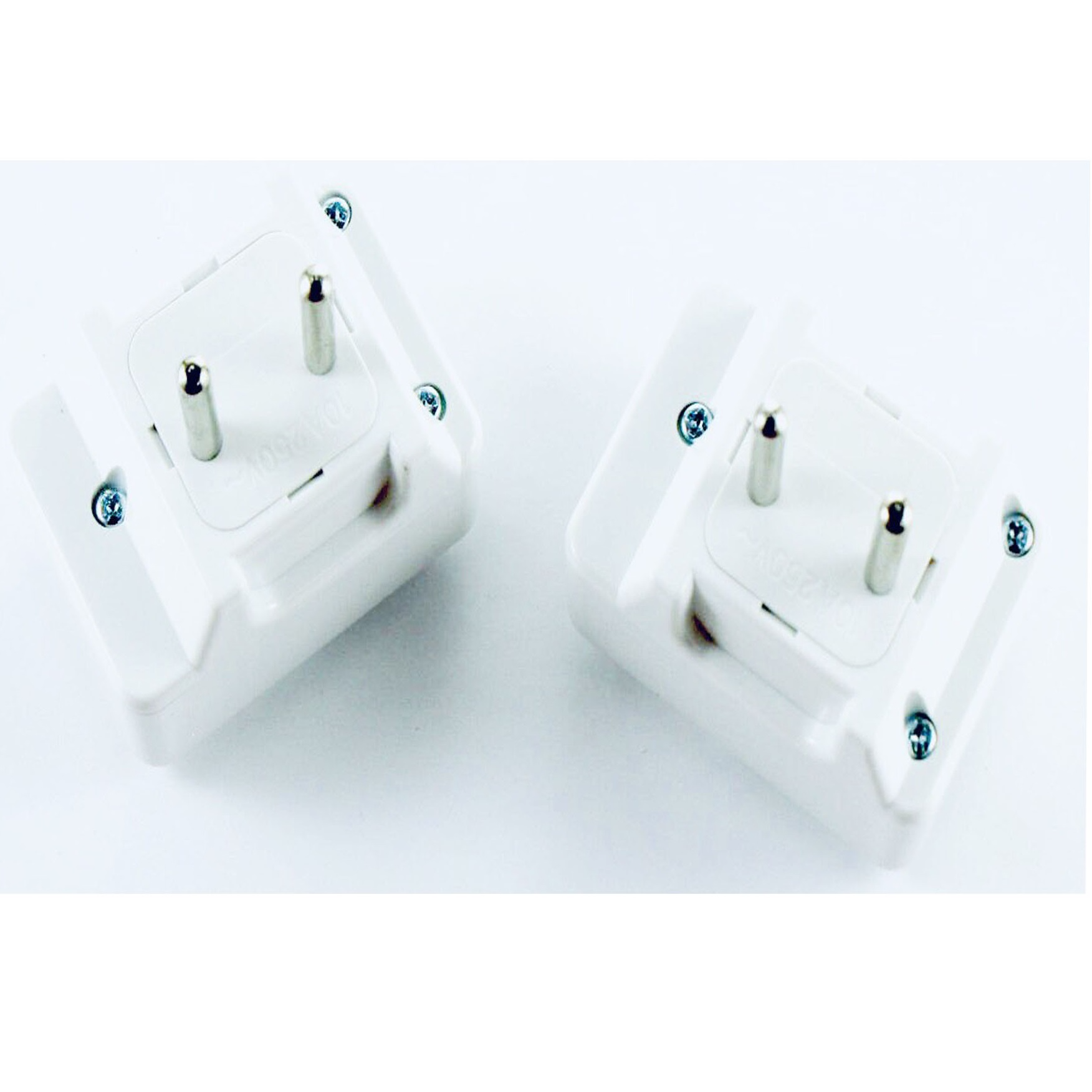 COMBO 2 CHIẾC PHÍCH CẮM CHUYỂN ĐỔI 3 CHẤU KÈM CÔNG TẮC C06S