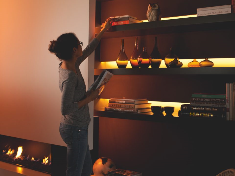 Đèn LED dây mở rộng Philips Hue Lightstrip Plus - 1m ext