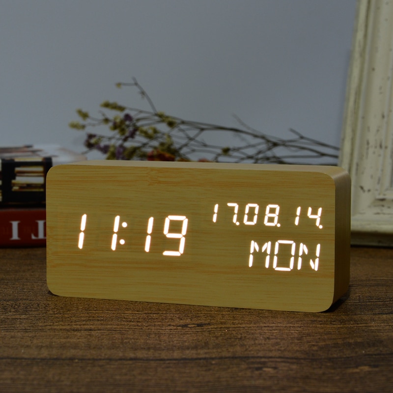 Đồng hồ LED báo thức đo nhiệt độ vỏ gỗ M2