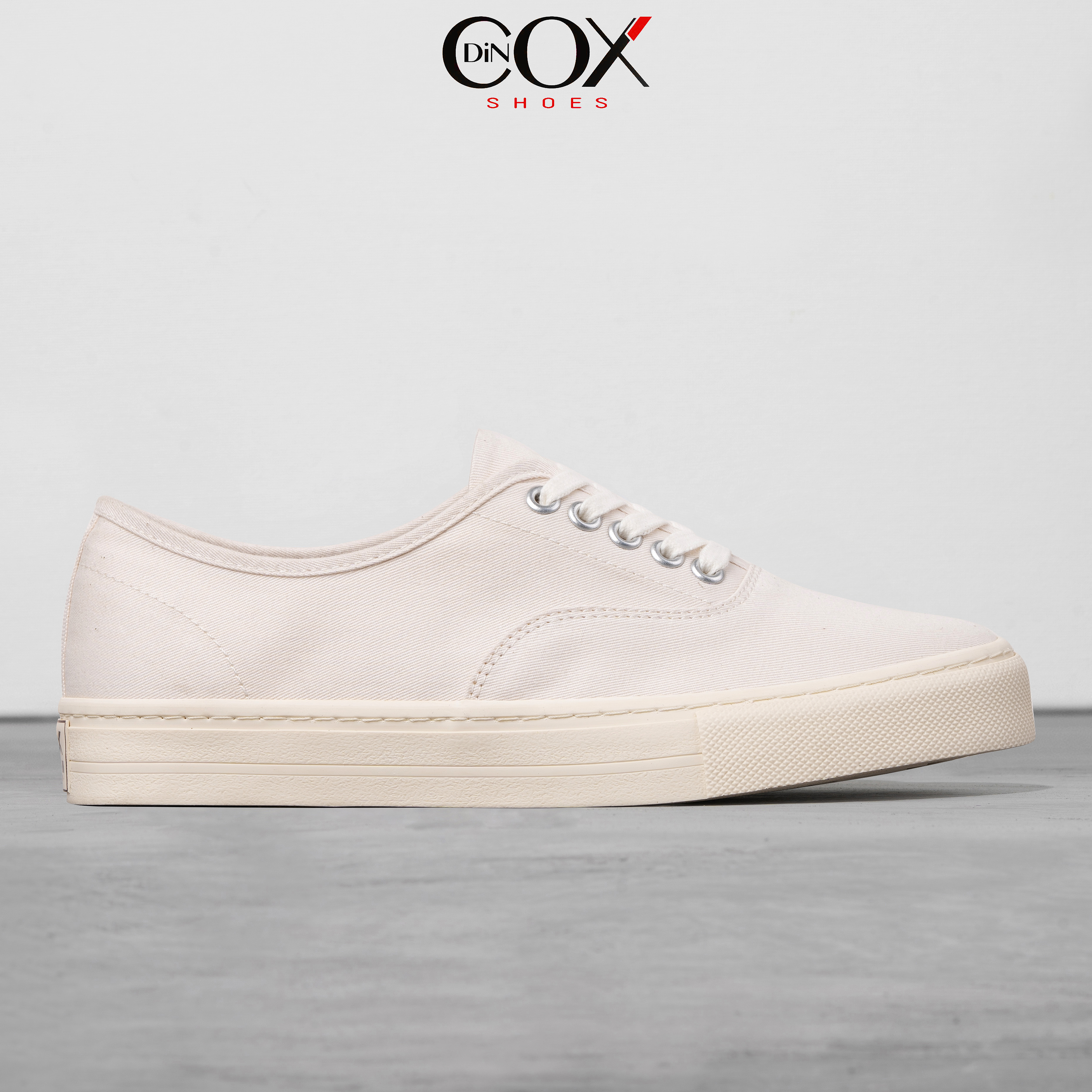 Giày Sneaker Nam Vải Canvas DINCOX E06 Off White Đơn Giản Tinh Tế Sang Trọng