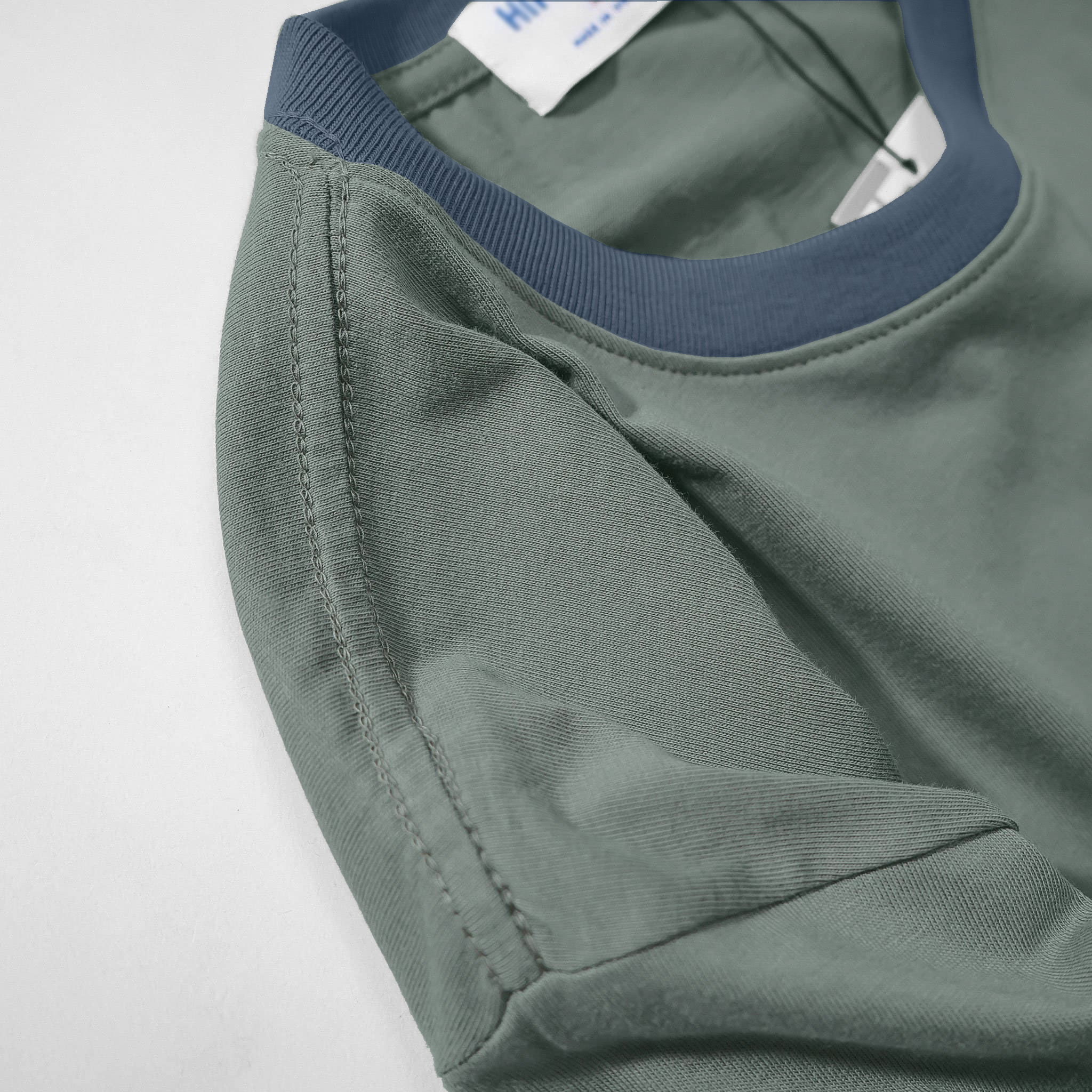 Áo thun cơ bản phối cổ chất cotton mộc mềm thoáng màu rêu